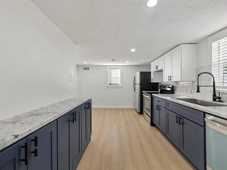 2118 Webster St #3 — Photo 12