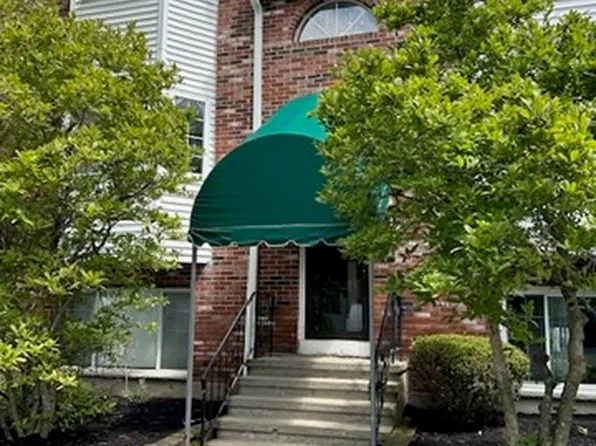 118 Tall Oaks Dr Unit D, Weymouth, MA 02190