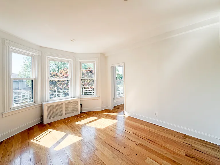 7807 Ridge Blvd #2 — Photo 3