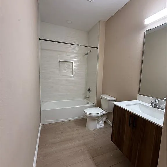 3100 W Driftwood St #3 — Photo 6