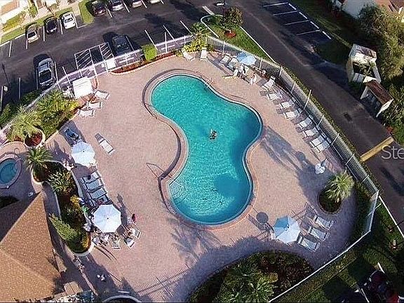 Raintree pool and hottub