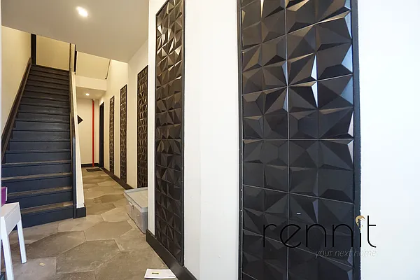 Rented by Rennit Inc. | media 50
