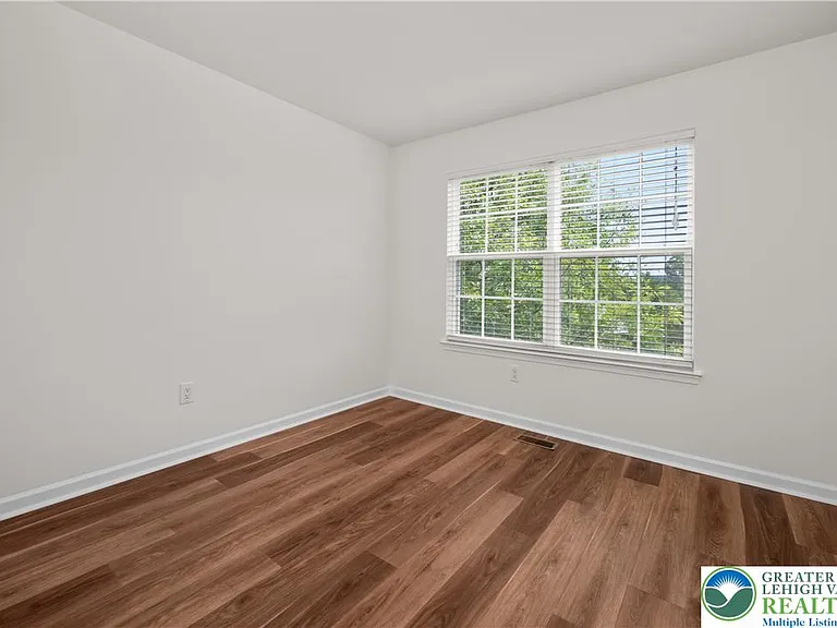 4207 Yorktown Rd — Photo 30