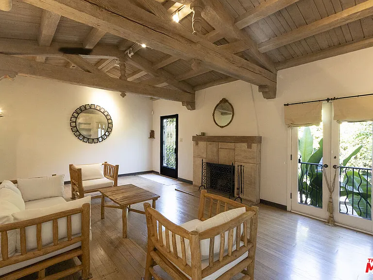 1407 N Beverly Dr — Photo 11