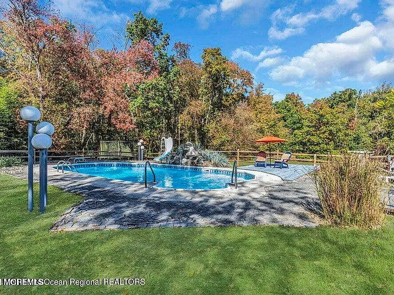 541 Frank Applegate Rd — Photo 33