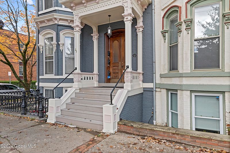 2nd image of 25 Clinton Street