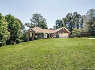 2560 10th Street Ct NE, Hickory, NC 28601