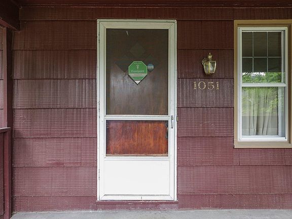 3rd image of 1051 Virginia Ave