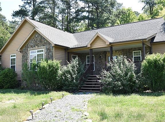 2nd image of 118 Tibor Dr