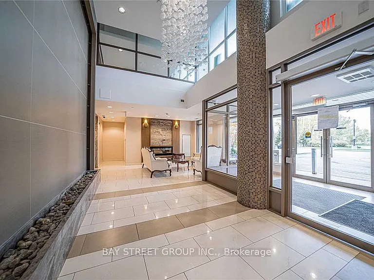 75 Norman Bethune Ave #302 — Photo 3