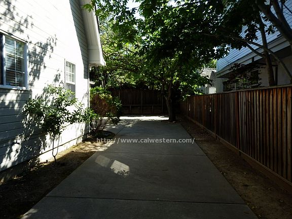 2nd image of 16790 Loma St