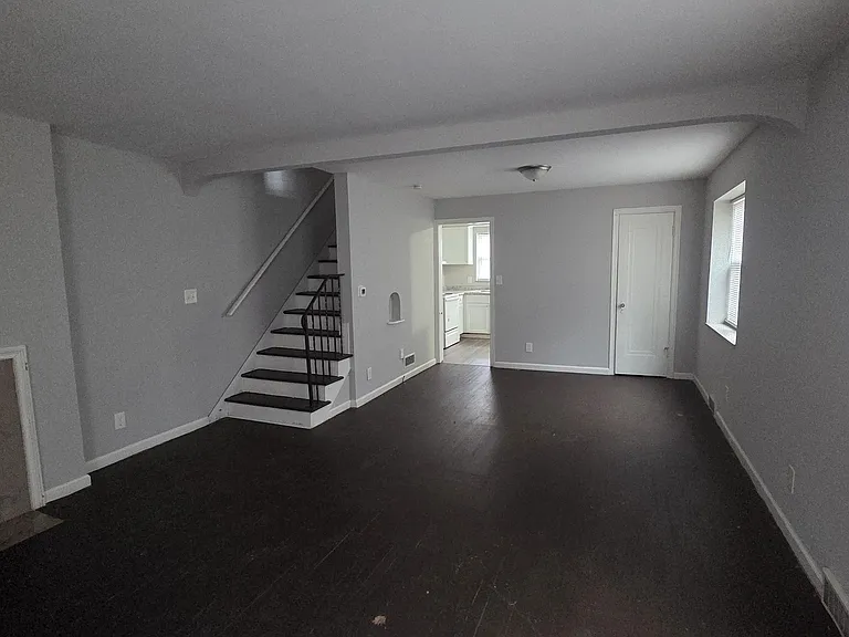 1607 Republic Ave — Photo 2