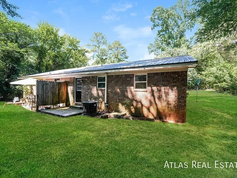 Lexington Heights — Photo 39