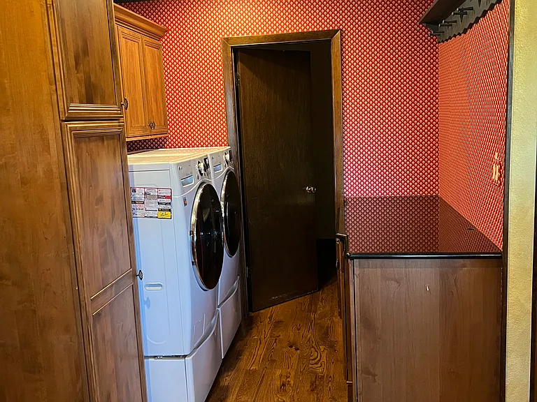 1013 S Cedar St — Photo 7