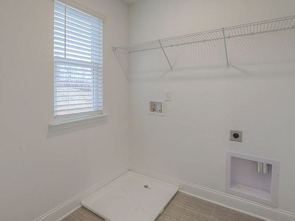 5th image of 172 Hampshire Way Lot 132