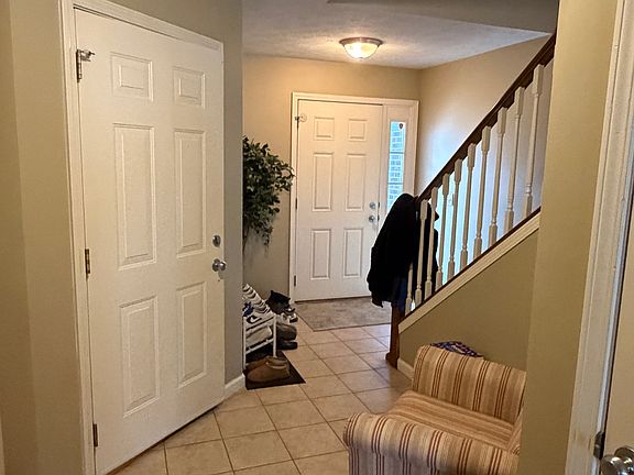 3rd image of 1110 Ekstam Dr APT 2