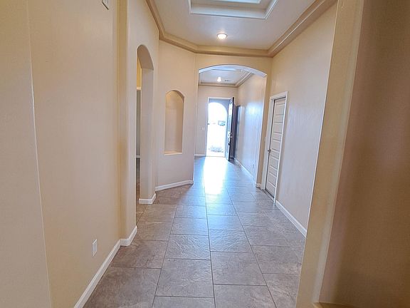 3rd image of 6022 Catalina St