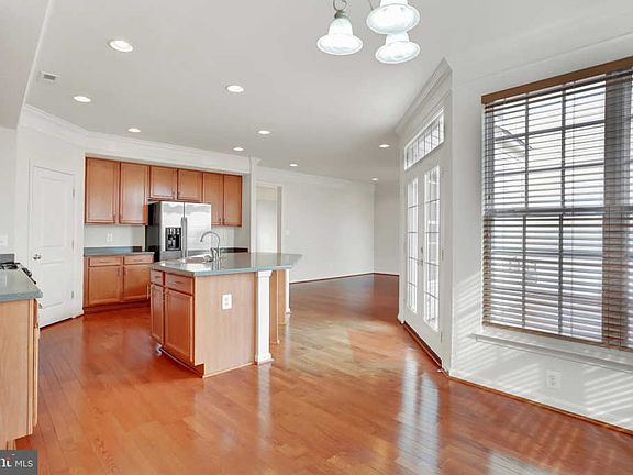 5th image of 12311 Tanalian Falls Ln