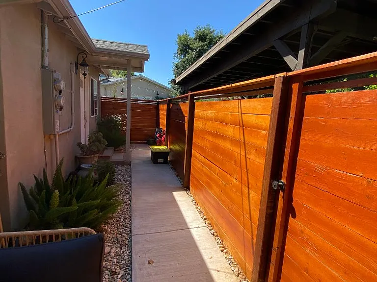 7528 Gloria Ave — Photo 10