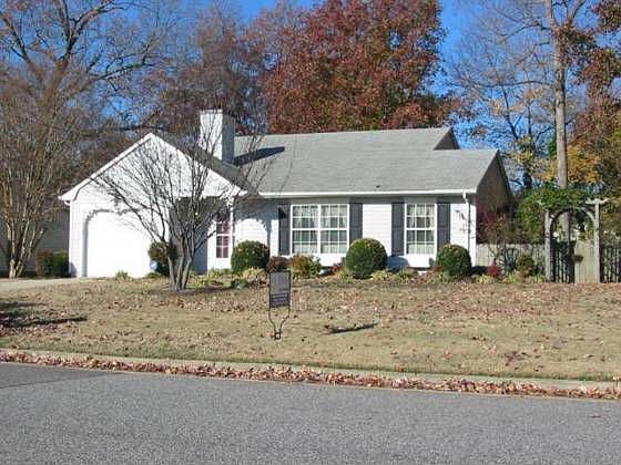 1st image of 713 Lawrence Dr