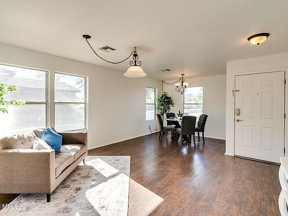 2nd image of 10054 N Mill Crossing Way