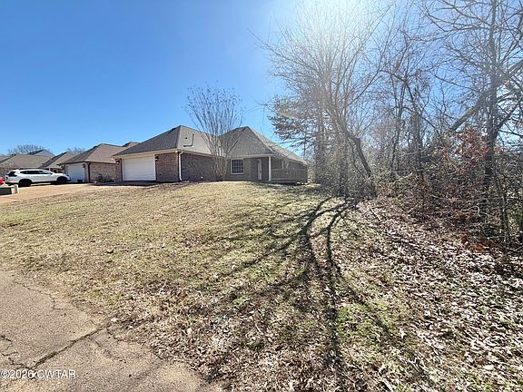 5th image of 56 Rustic Bridge Dr