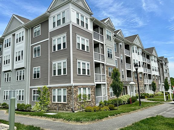 2nd image of 3405 Peters Farm Way #3405