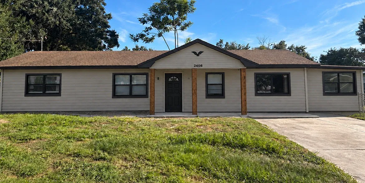 4 bed, 1696 sqft, $2,400 — Photo 1