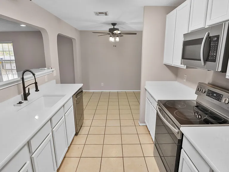 1703 Desert Willow — Photo 6
