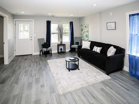 3rd image of 2458 Florin Ct