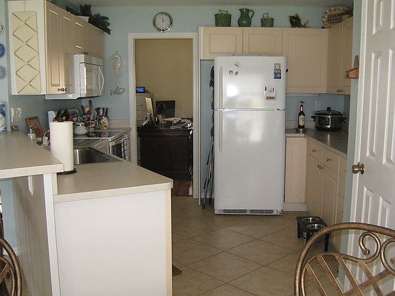 5th image of 449 Crystal Lake Dr
