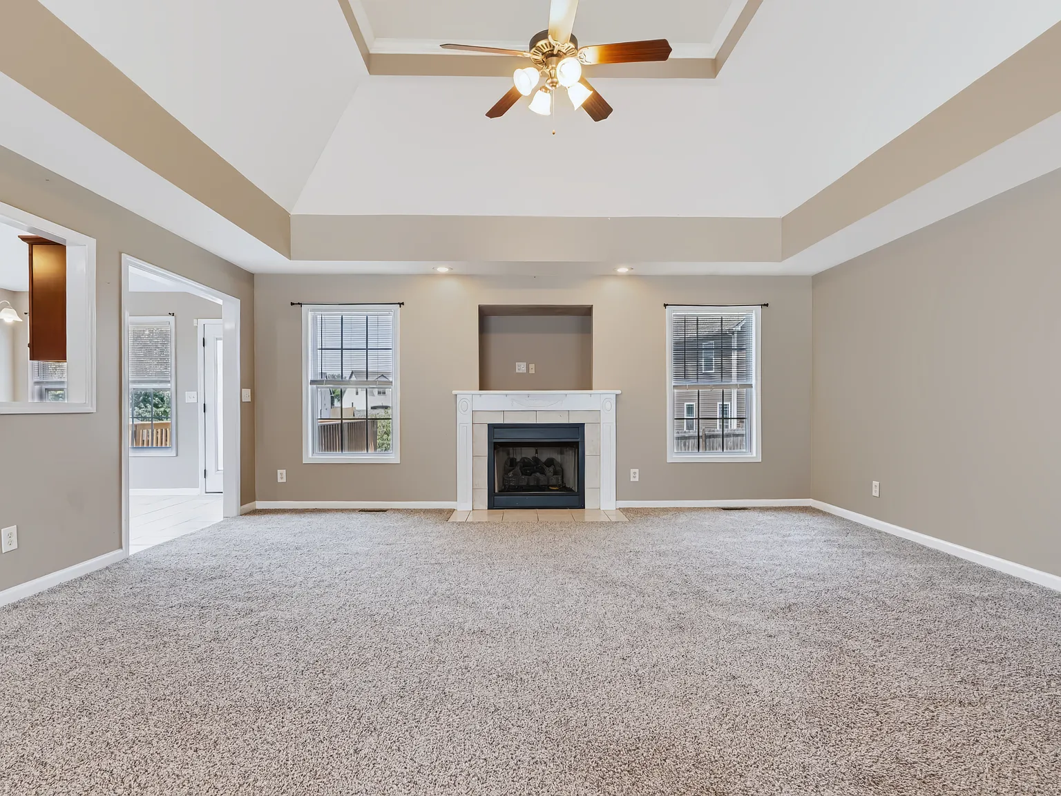 5 bed, 2623 sqft, $2,400 — Photo 2