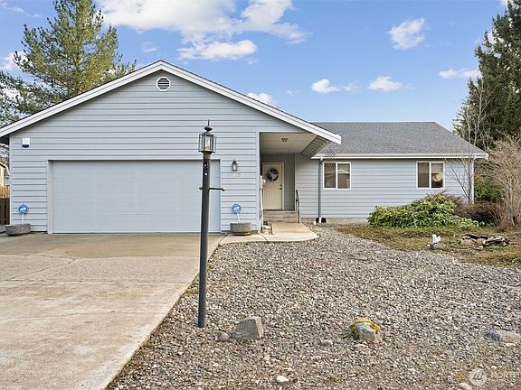 2nd image of 601 Williams Court W