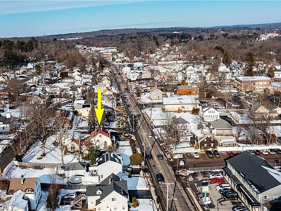 5th image of 90 Putnam Pike