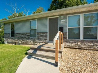 8820 E 31st St, Kansas City, MO 64129