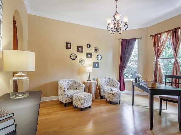 5th image of 817 W Adalee St