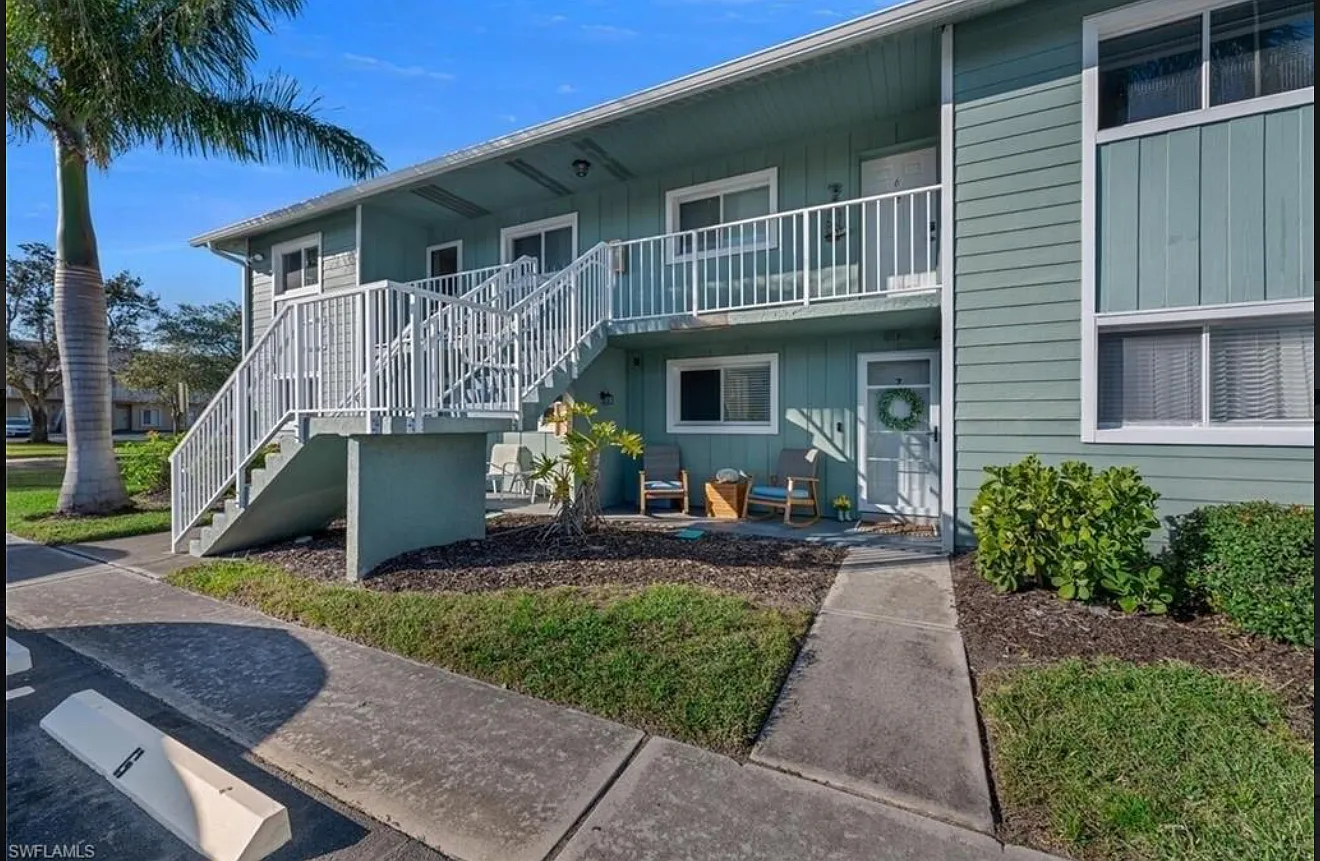 154 Cypress Way E — Photo 1
