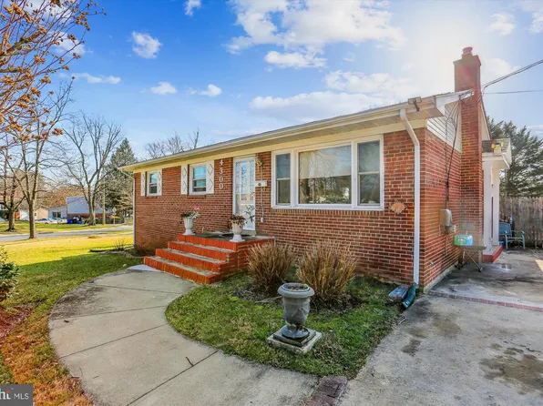 4300 Landgreen St, Rockville, MD 20853