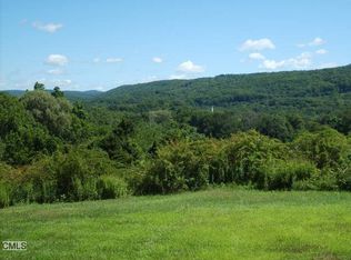 17 Newton Rd, Gaylordsville, CT 06755