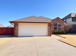 324 SW Boatsman Ave, Lawton, OK 73505
