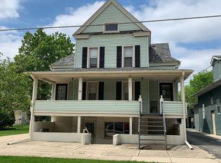 831 Bowditch Ave, Aurora, IL 60506