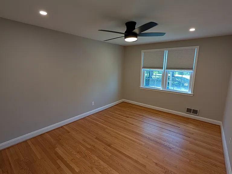 214 Stevenson Ln — Photo 11