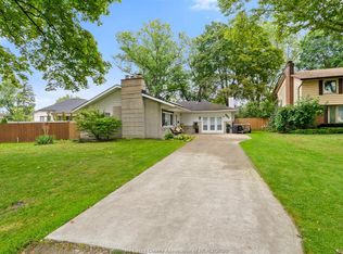 112 Clovelly Rd, Tecumseh, ON N8N 1G1
