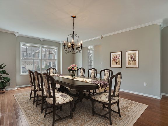 Dining Room Virtually Staged
