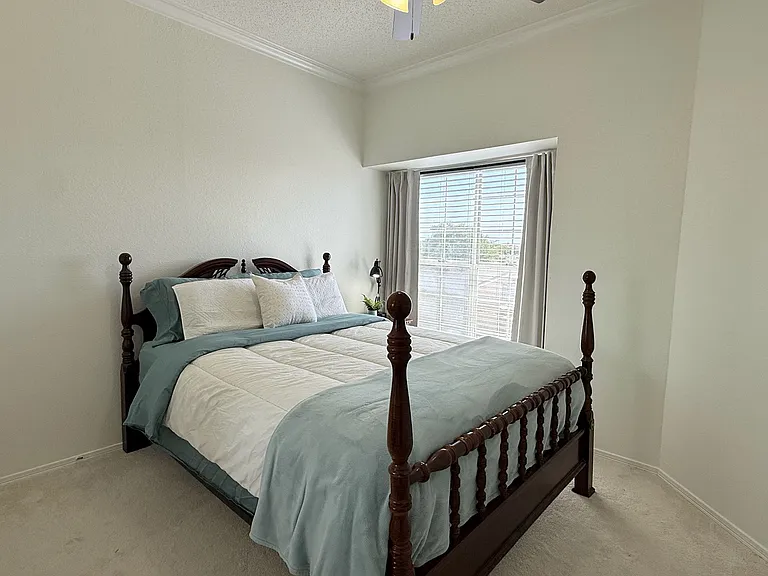 921 Marine Dr — Photo 15