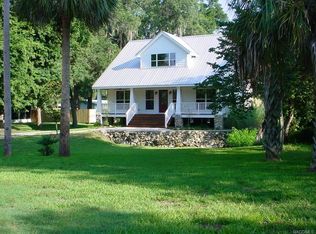 5506 Riverside Dr, Yankeetown, FL 34498