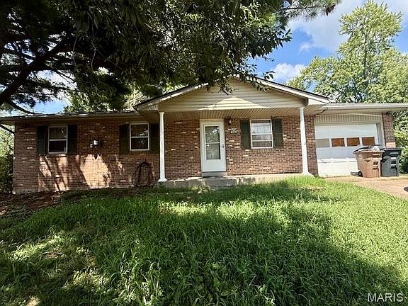 2nd image of 2714 Luce St
