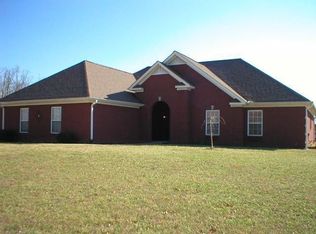 215 Springwood Ln, Saint joseph, TN 38481
