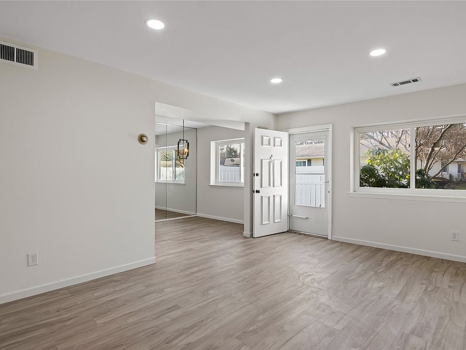 Waverly Park 26 Storm Dr Holtsville NY Zillow