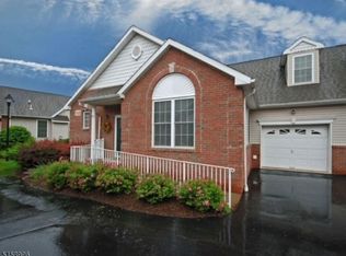 2 Indian Plantation St #2, Flemington, NJ 08822